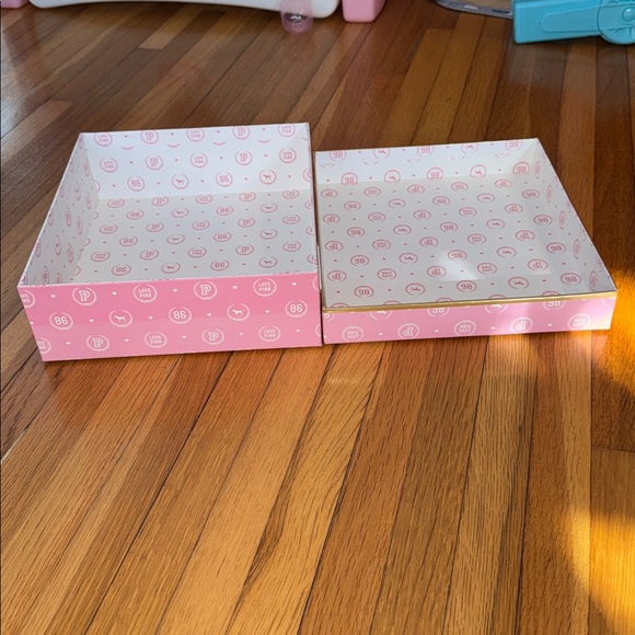 Victoria’s Secret Pink and Gold Decorative Box - Picture 6 of 7